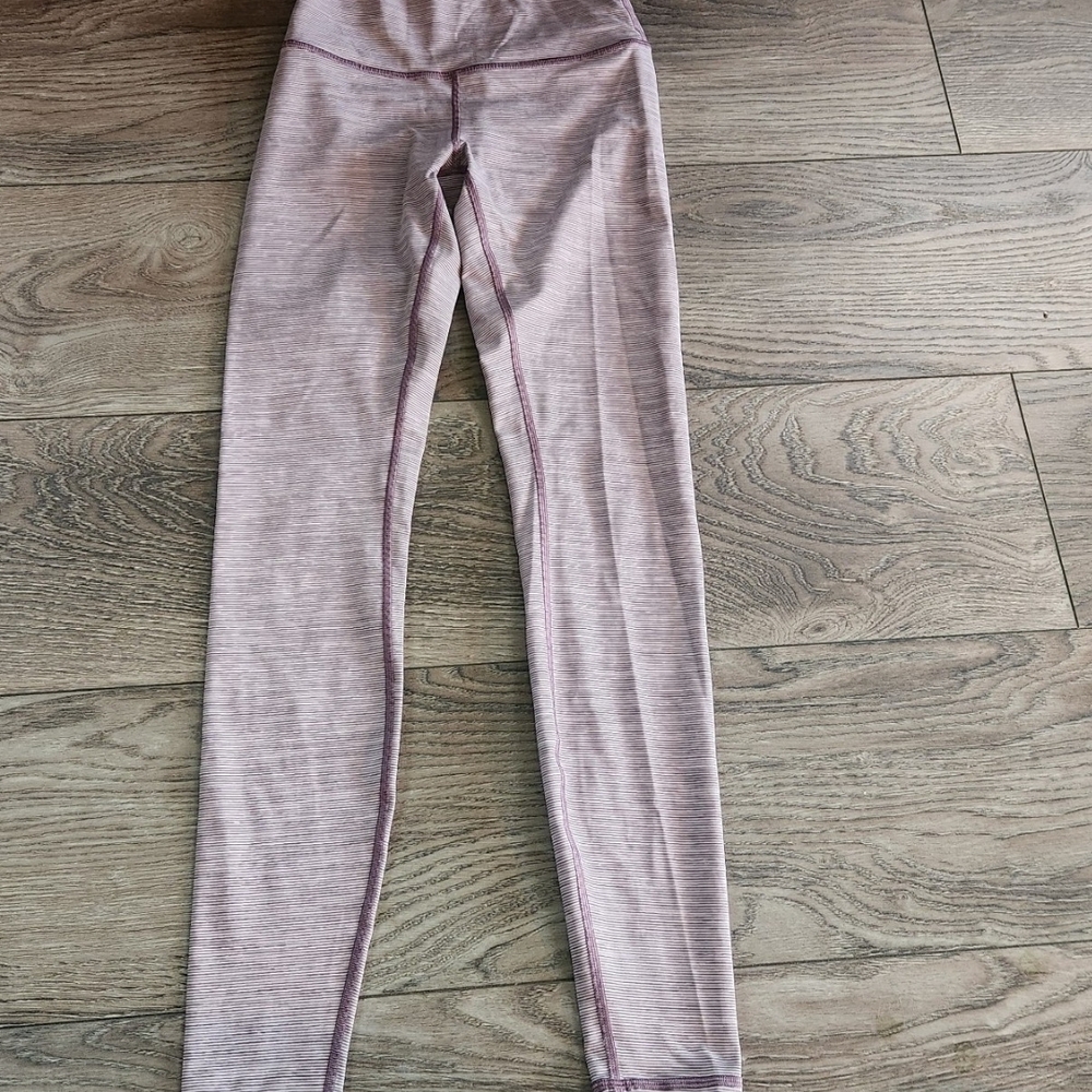 Lululemon Athletica Purple Pinstripe Leggings Size 4 - Picture 1 of 6